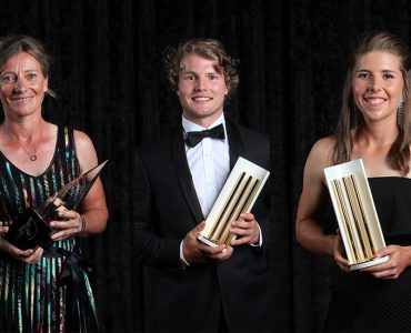 Six Victorians honoured at Australian Cricket Awards