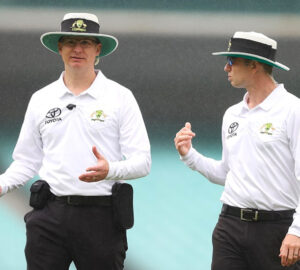 Phil Gillespie receives 2021-22 Cricket Australia Umpire Award